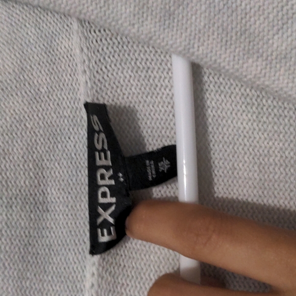 Express sweater - Picture 3 of 3